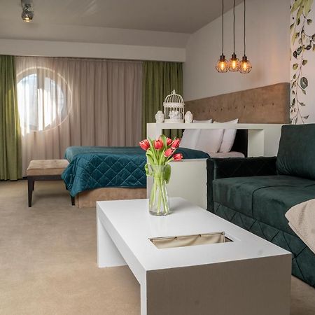 Akacija Luxury Suites ベオグラード エクステリア 写真