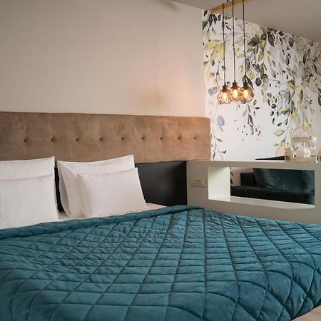 Akacija Luxury Suites ベオグラード 部屋 写真