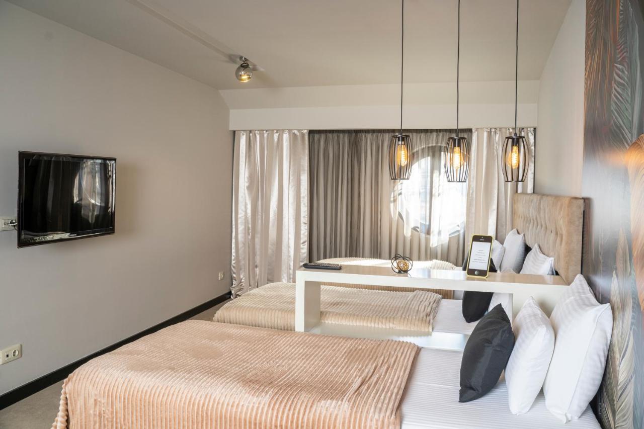 Akacija Luxury Suites ベオグラード エクステリア 写真