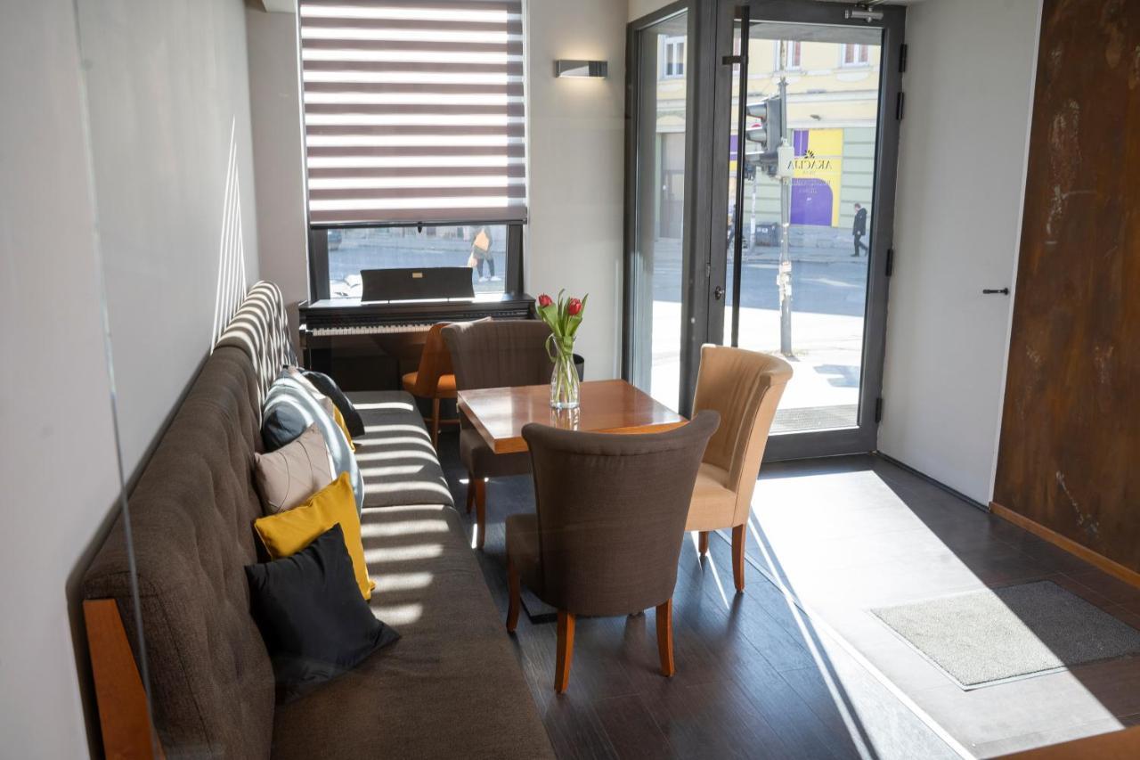 Akacija Luxury Suites ベオグラード エクステリア 写真