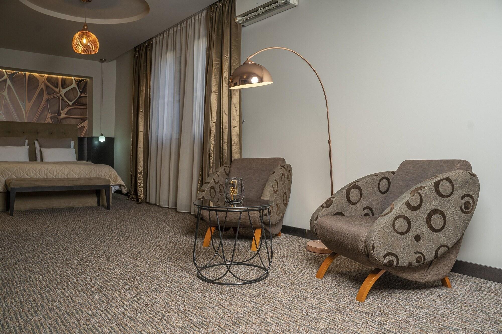 Akacija Luxury Suites ベオグラード エクステリア 写真
